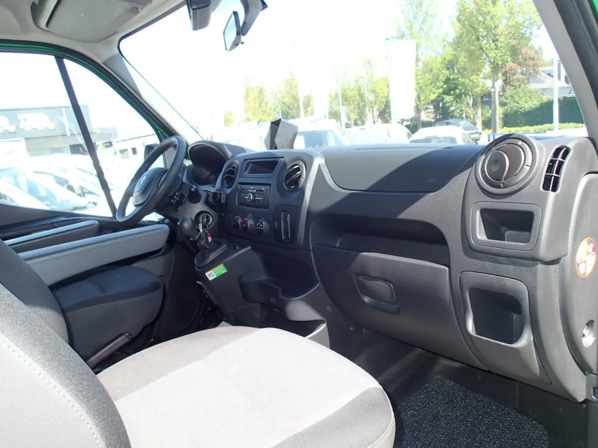 T35 2.3 dCi L2H2 VOOORZIEN VAN AIRCO+CRUISE+TREKHAAK !!