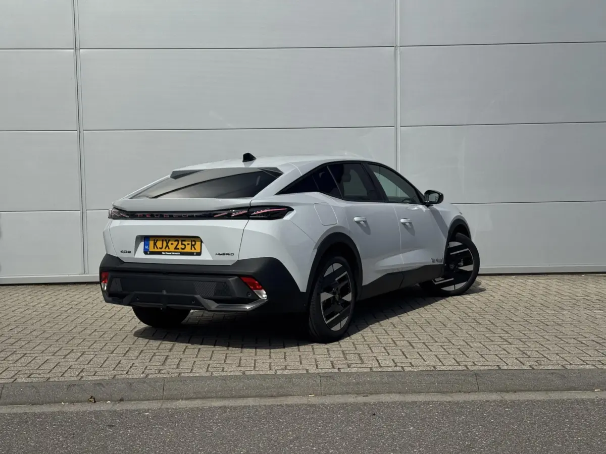 1.2 Allure Hybrid 145 | 360 camera | Adaptieve Cruise Control | Stoelverwarming | Apple Carplay/Android Auto