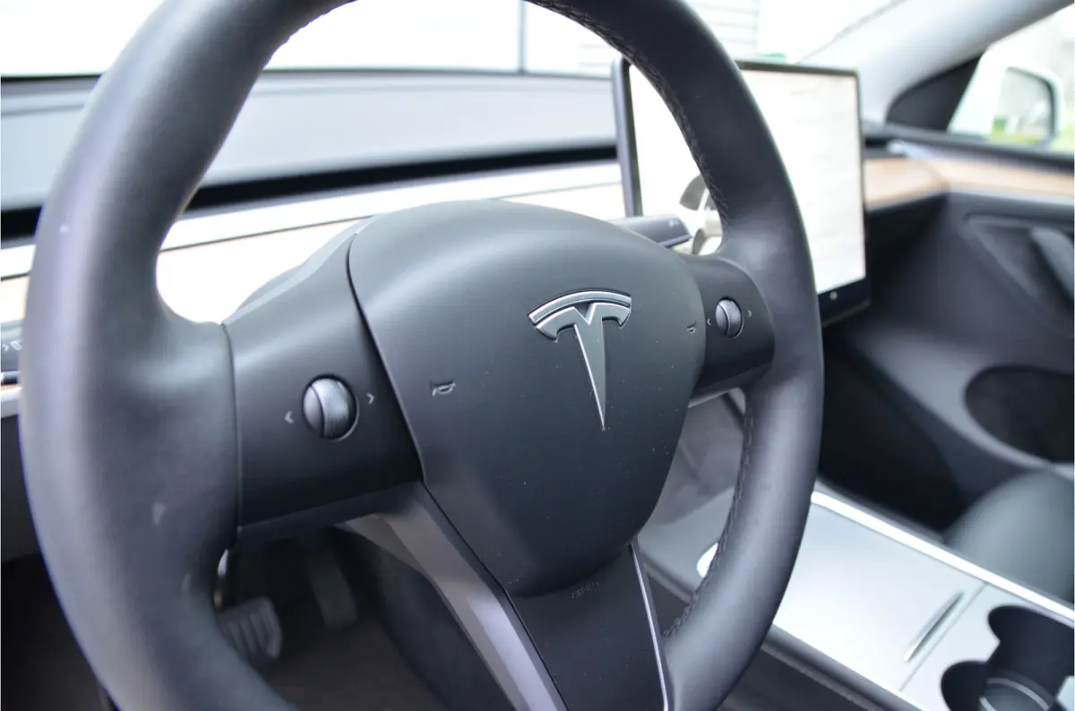 Long Range AWD 75 kWh AutoPilot3.0 Ryzen, SOH 92,2%