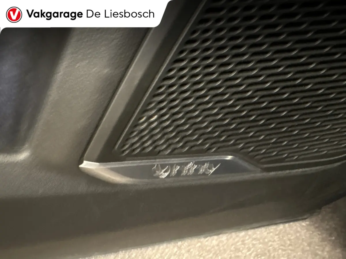 1.5 / pano / navi / camera / Infinity / memory / elec klep / Apple Android carplay