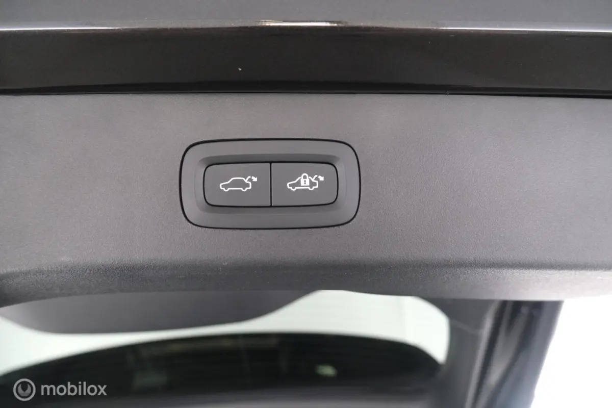 1.5 PHEV Black Style|Zwarte hemel|rolhoes|pano|lmv20