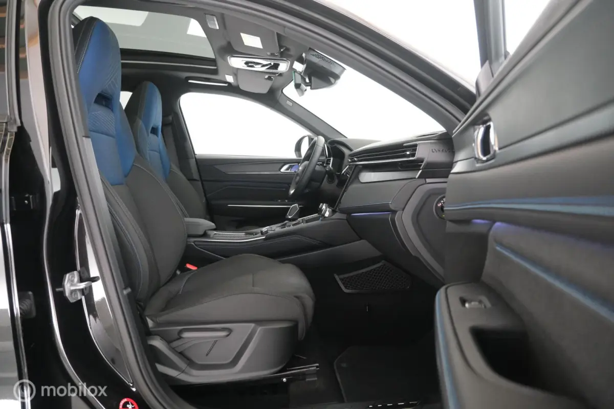 1.5 PHEV Black Style|Zwarte hemel|rolhoes|pano|lmv20
