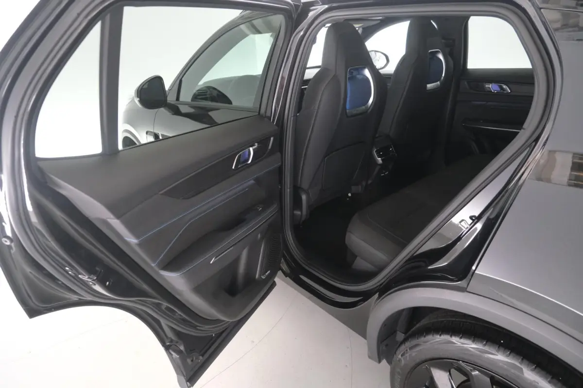 1.5 PHEV Black Style|Zwarte hemel|rolhoes|pano|lmv20