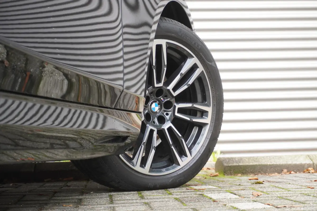 530e | SoH 100% | M Sport Edition | Travel Pack | Comfort Pack | Comforstoelen | Stoelventilatie | Driving Assistant Plus |  BMW Iconic Glow