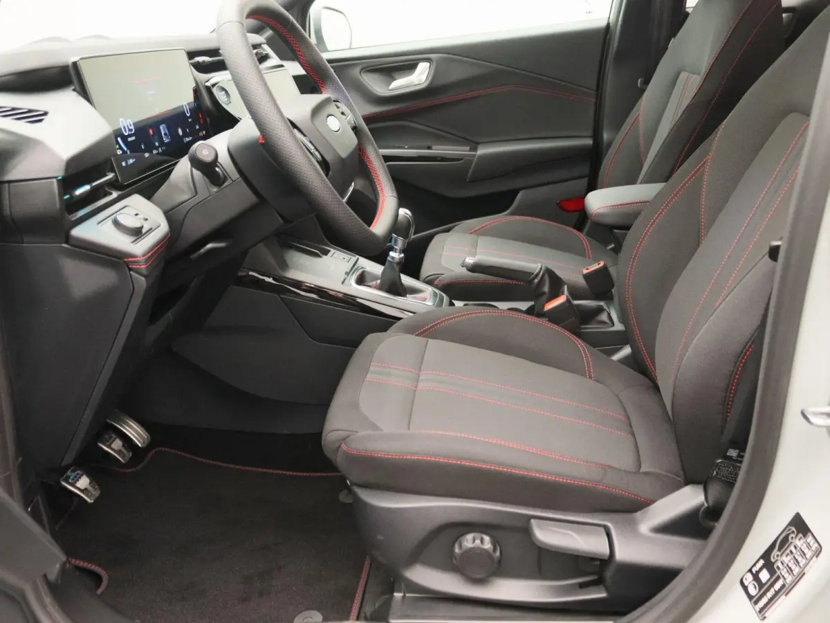 1.0 EcoBoost ST-Line | UIT VOORRAAD LEVERBAAR | Winter Pack | Keyless entry | Elektrische achterklep |