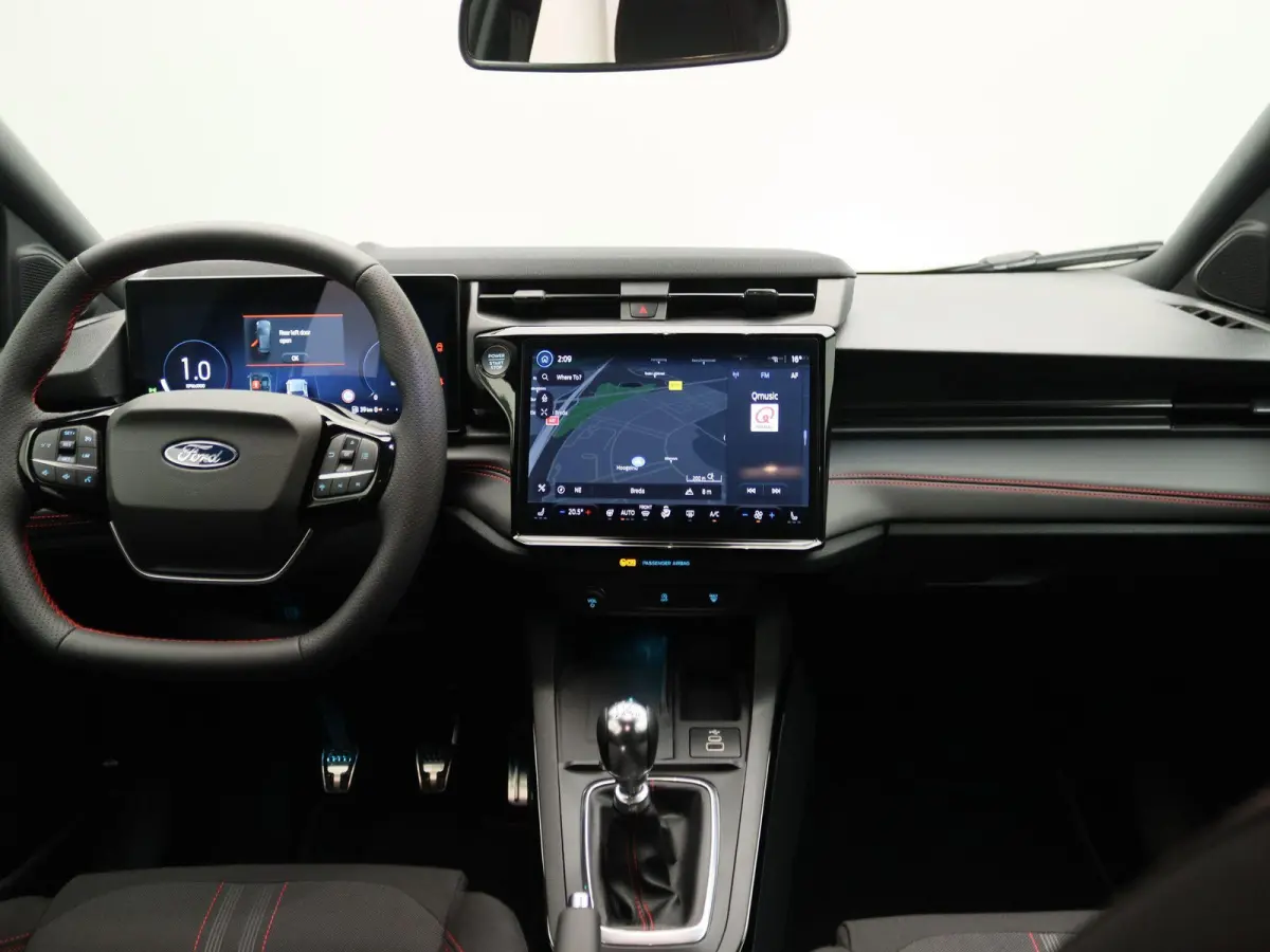 1.0 EcoBoost ST-Line | UIT VOORRAAD LEVERBAAR | Winter Pack | Keyless entry | Elektrische achterklep |