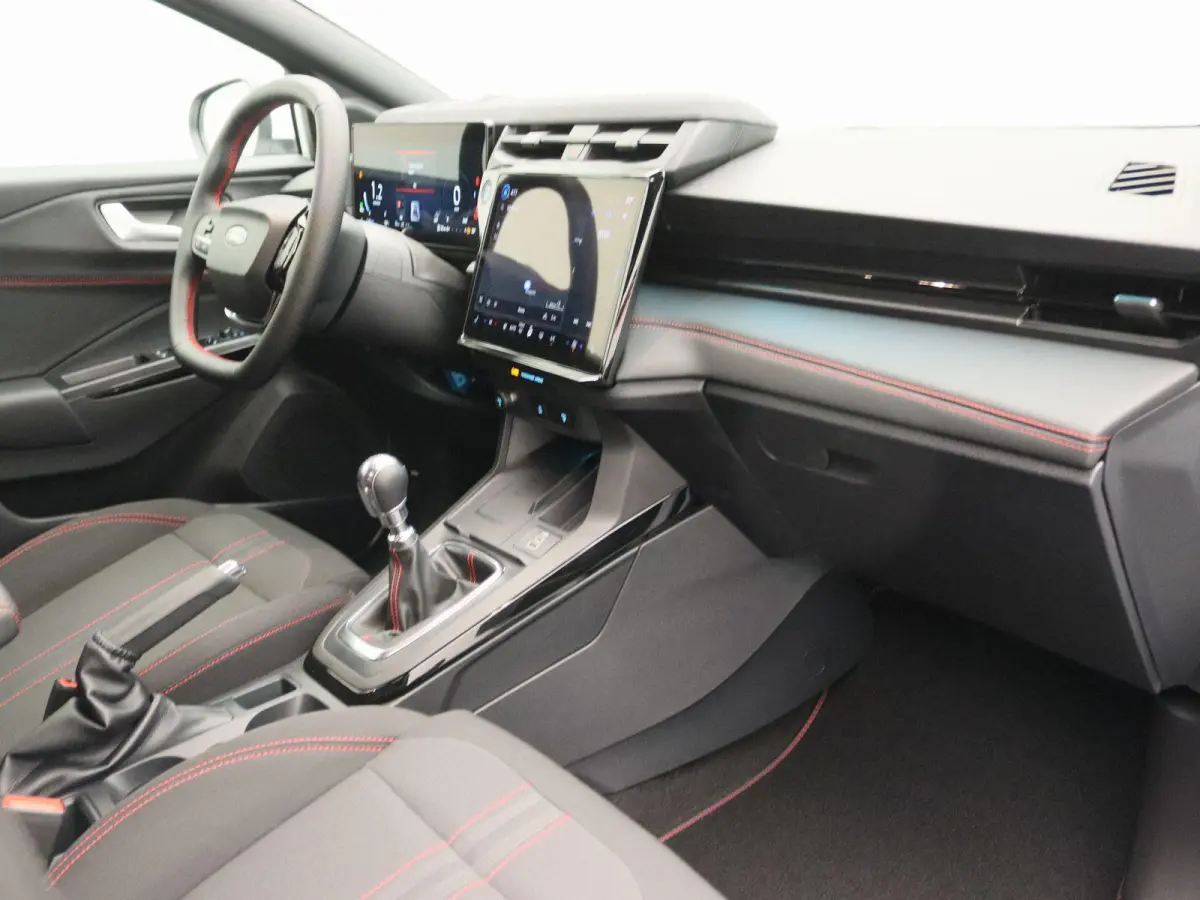 1.0 EcoBoost ST-Line | UIT VOORRAAD LEVERBAAR | Winter Pack | Keyless Entry | Elektrische achterklep |