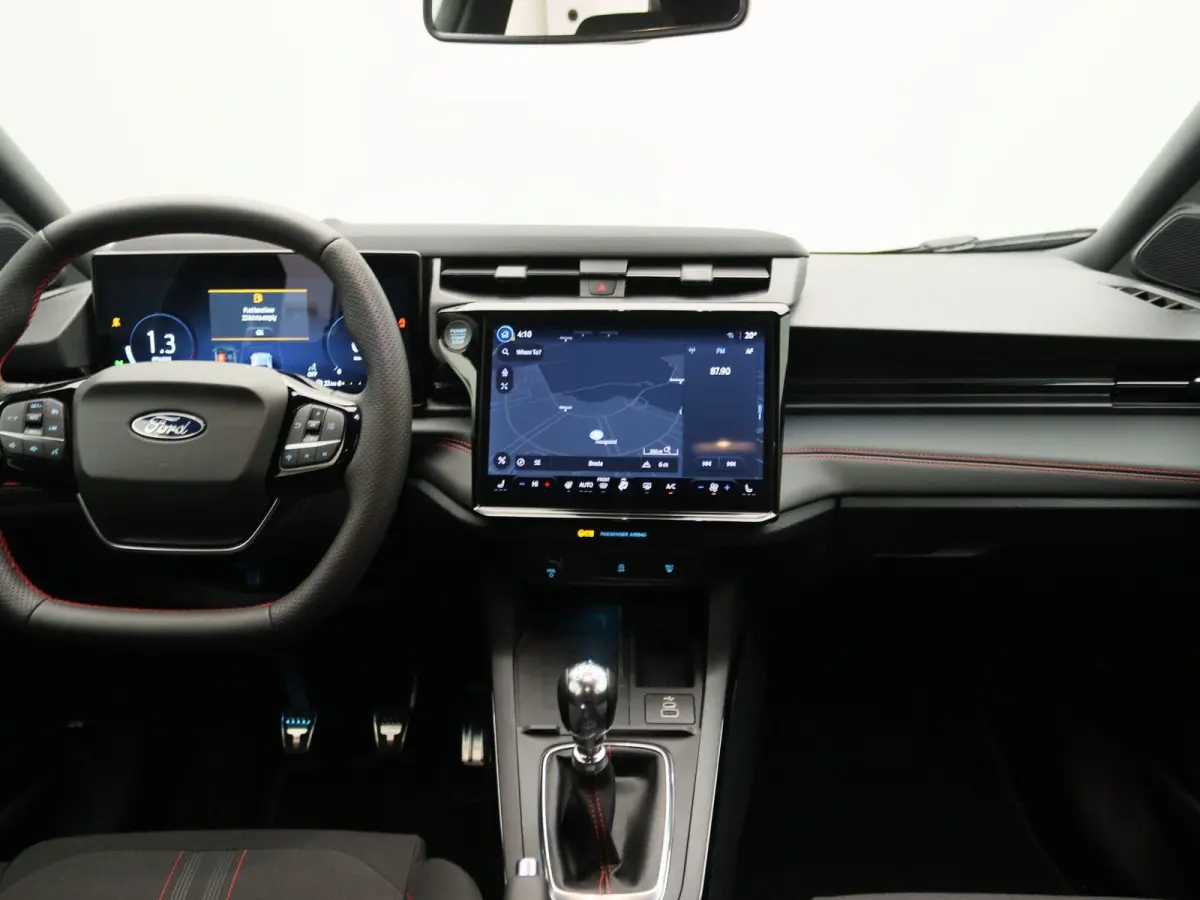 1.0 EcoBoost ST-Line | UIT VOORRAAD LEVERBAAR | Winter Pack | Keyless Entry | Elektrische achterklep |