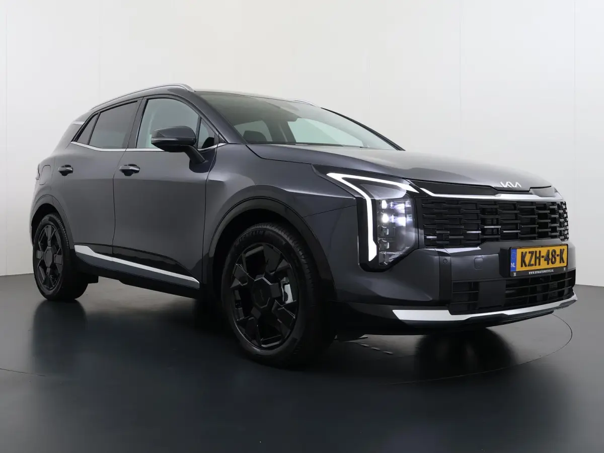 1.6 T-GDi Hybrid DynamicLine PHEV NIEUWE AUTO! | 10jr FABR. GARANTIE KIA | ELECTR. ACHTERKLEP | DODEHOEK CENSOR | ELECTR. STOELEN | STOEL en STUURWIELVERWARMING