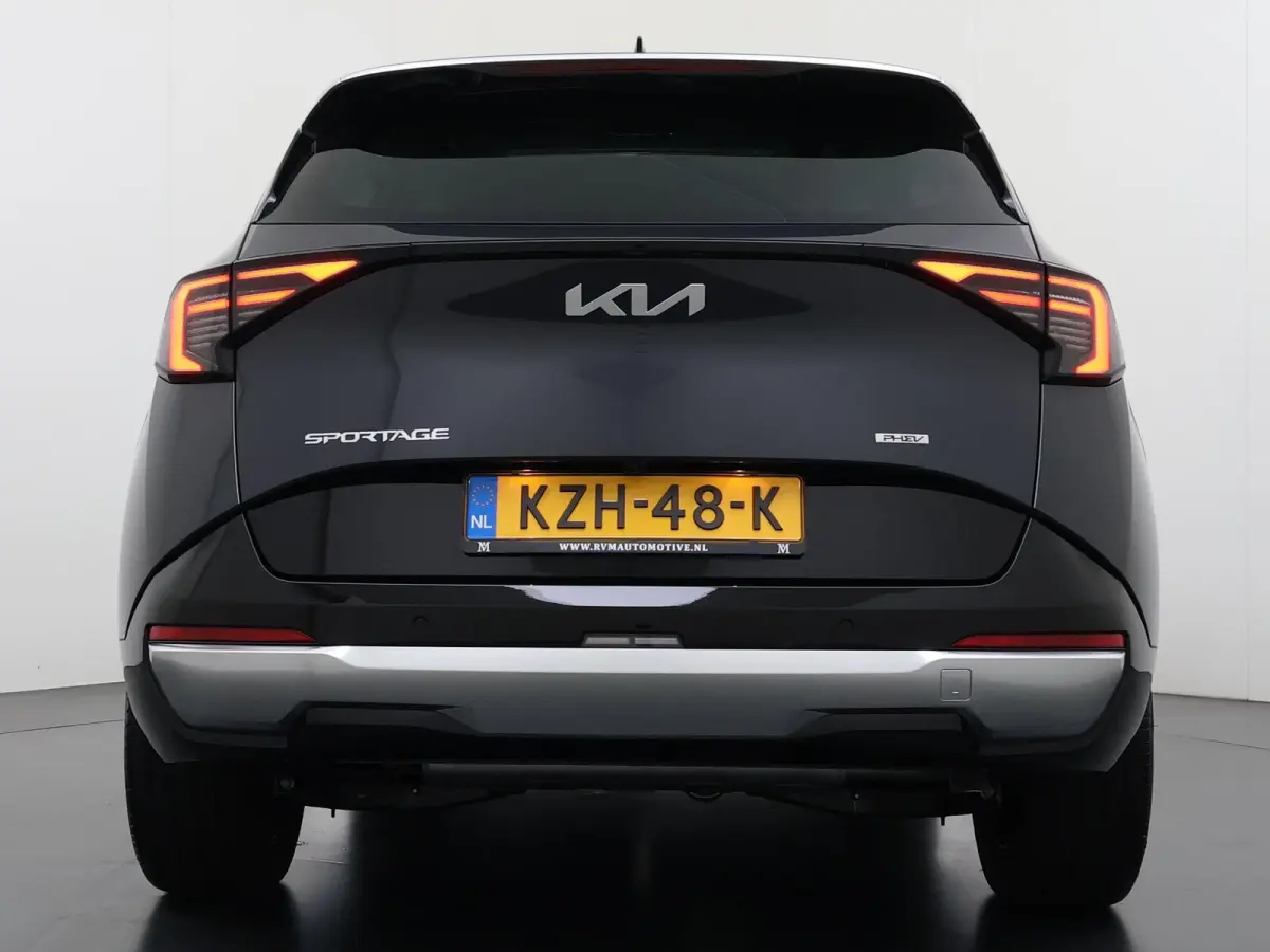 1.6 T-GDi Hybrid DynamicLine PHEV NIEUWE AUTO! | 10jr FABR. GARANTIE KIA | ELECTR. ACHTERKLEP | DODEHOEK CENSOR | ELECTR. STOELEN | STOEL en STUURWIELVERWARMING