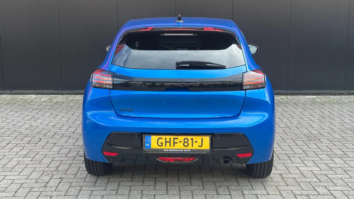 1.2 PureTech 100 Allure | Apple Carplay / Android Auto | Navigatie | Camera | Cruise Control | | Achterbank in delen neerklapbaar | Achteruitrijcamera | Apple Carplay/Android Auto|telefoonin