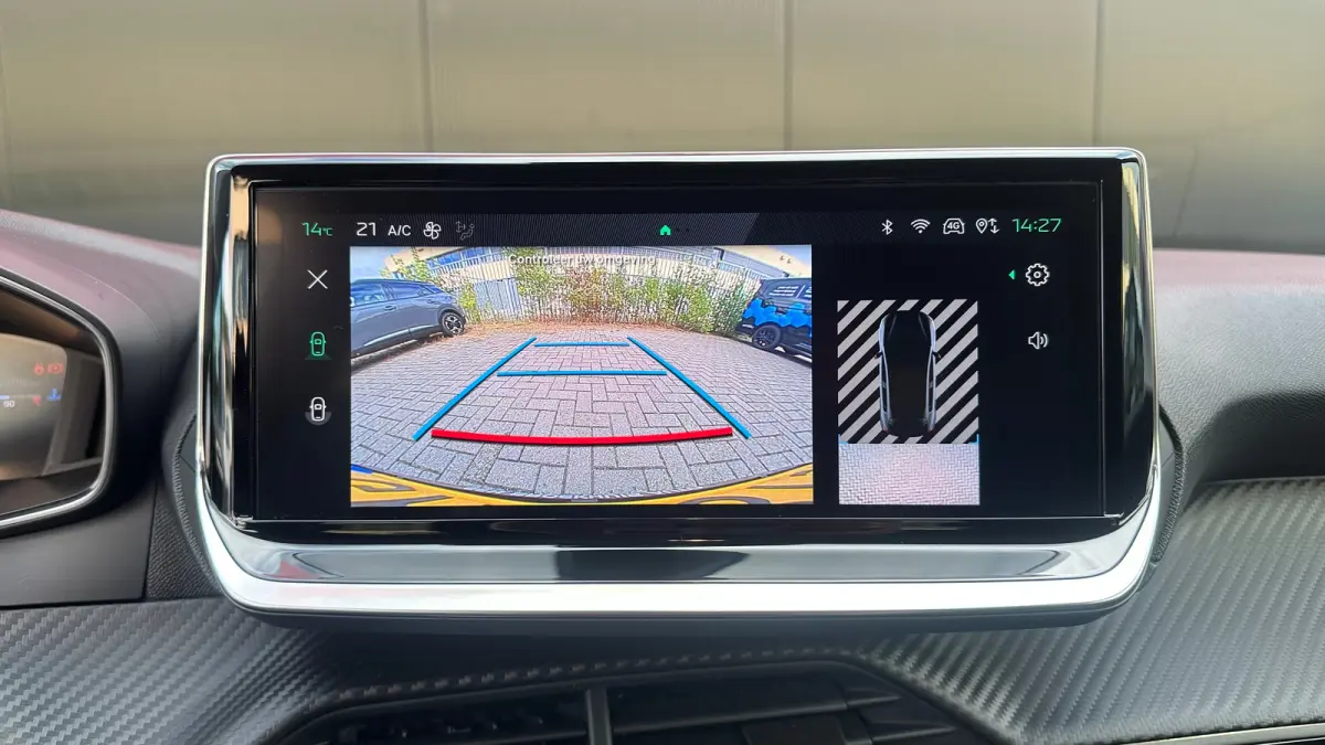 1.2 PureTech 100 Allure | Apple Carplay / Android Auto | Navigatie | Camera | Cruise Control | | Achterbank in delen neerklapbaar | Achteruitrijcamera | Apple Carplay/Android Auto|telefoonin
