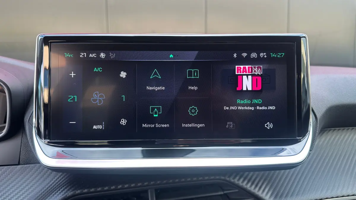 1.2 PureTech 100 Allure | Apple Carplay / Android Auto | Navigatie | Camera | Cruise Control | | Achterbank in delen neerklapbaar | Achteruitrijcamera | Apple Carplay/Android Auto|telefoonin