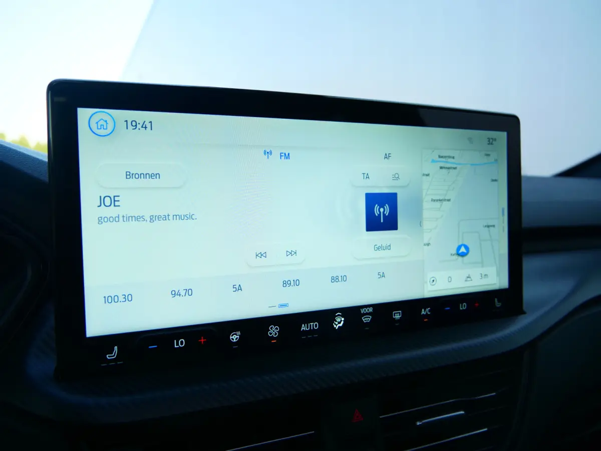 2.5 PHEV ST-Line X 243 Pk Automaat Navi / DAB / Camera's / Trekhaak / Pano-dak