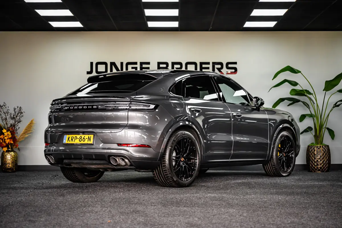 3.0 S E-Hybrid Black Edition Pano/InnoDrive/HUD/360/Luchtvering/Massage