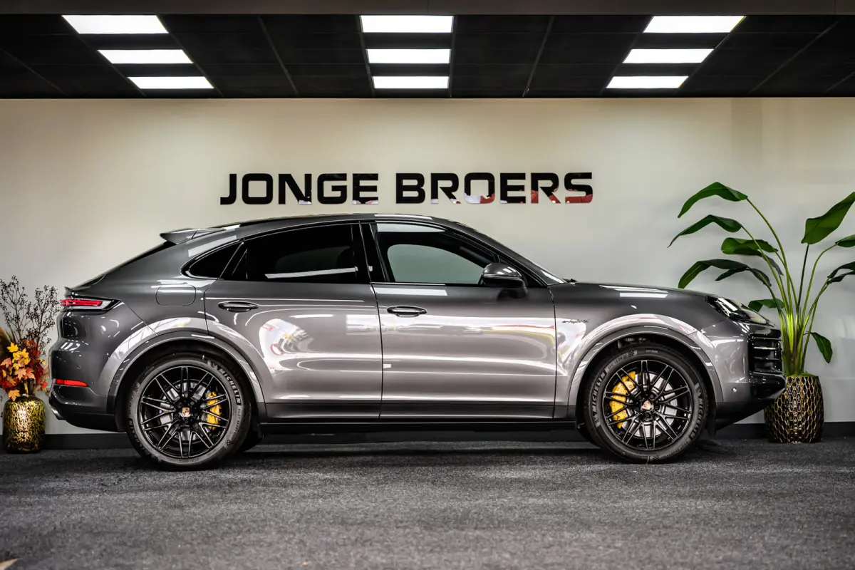 3.0 S E-Hybrid Black Edition Pano/InnoDrive/HUD/360/Luchtvering/Massage