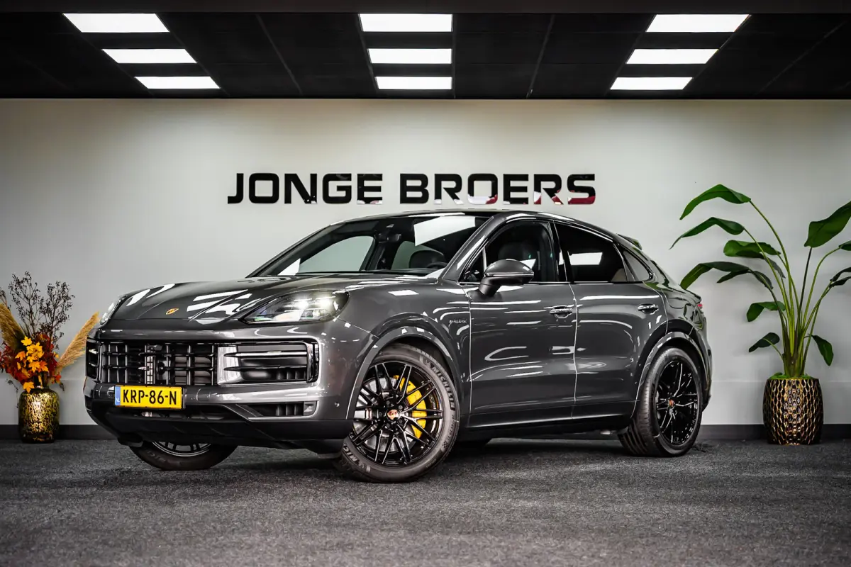 3.0 S E-Hybrid Black Edition Pano/InnoDrive/HUD/360/Luchtvering/Massage