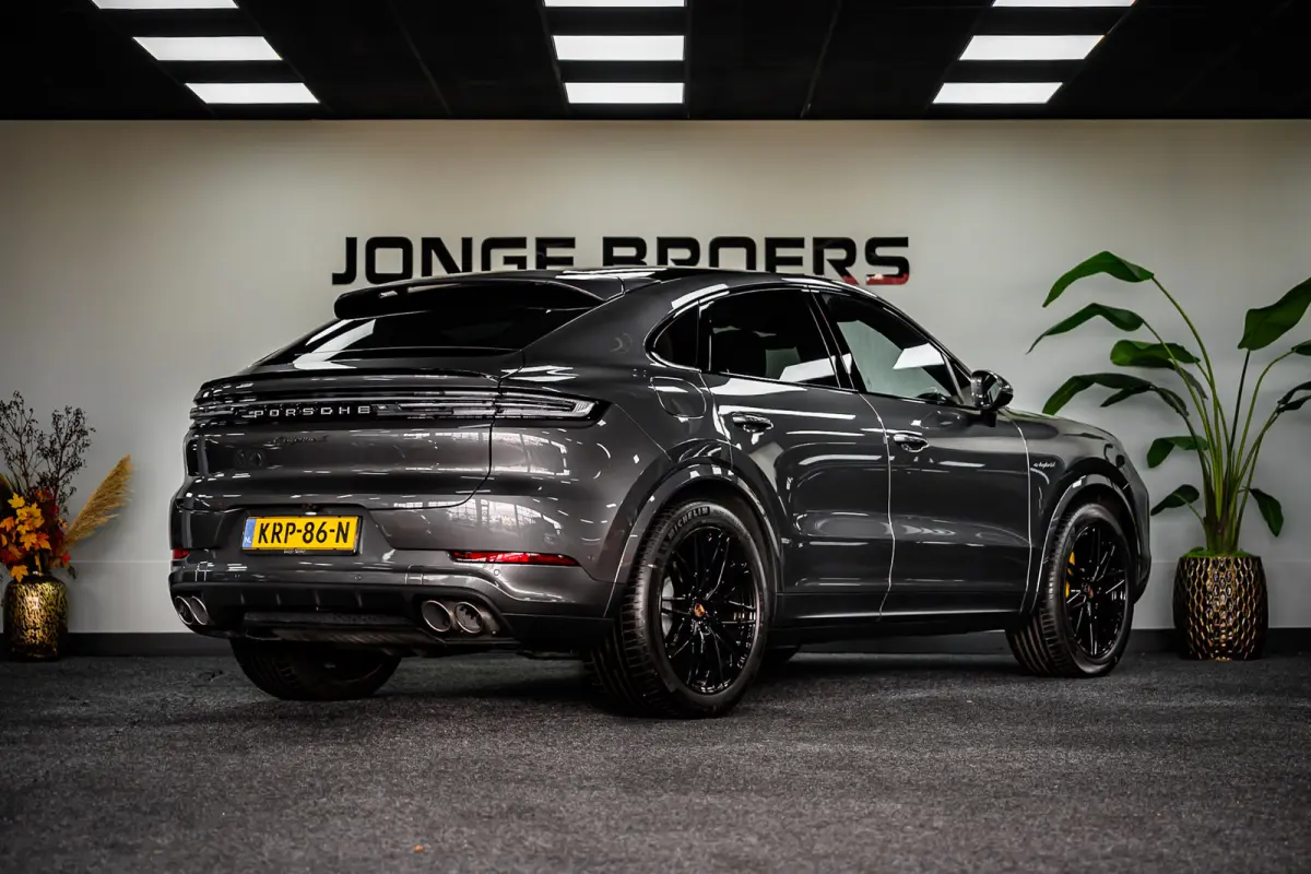 3.0 S E-Hybrid Black Edition Pano/InnoDrive/HUD/360/Luchtvering/Massage