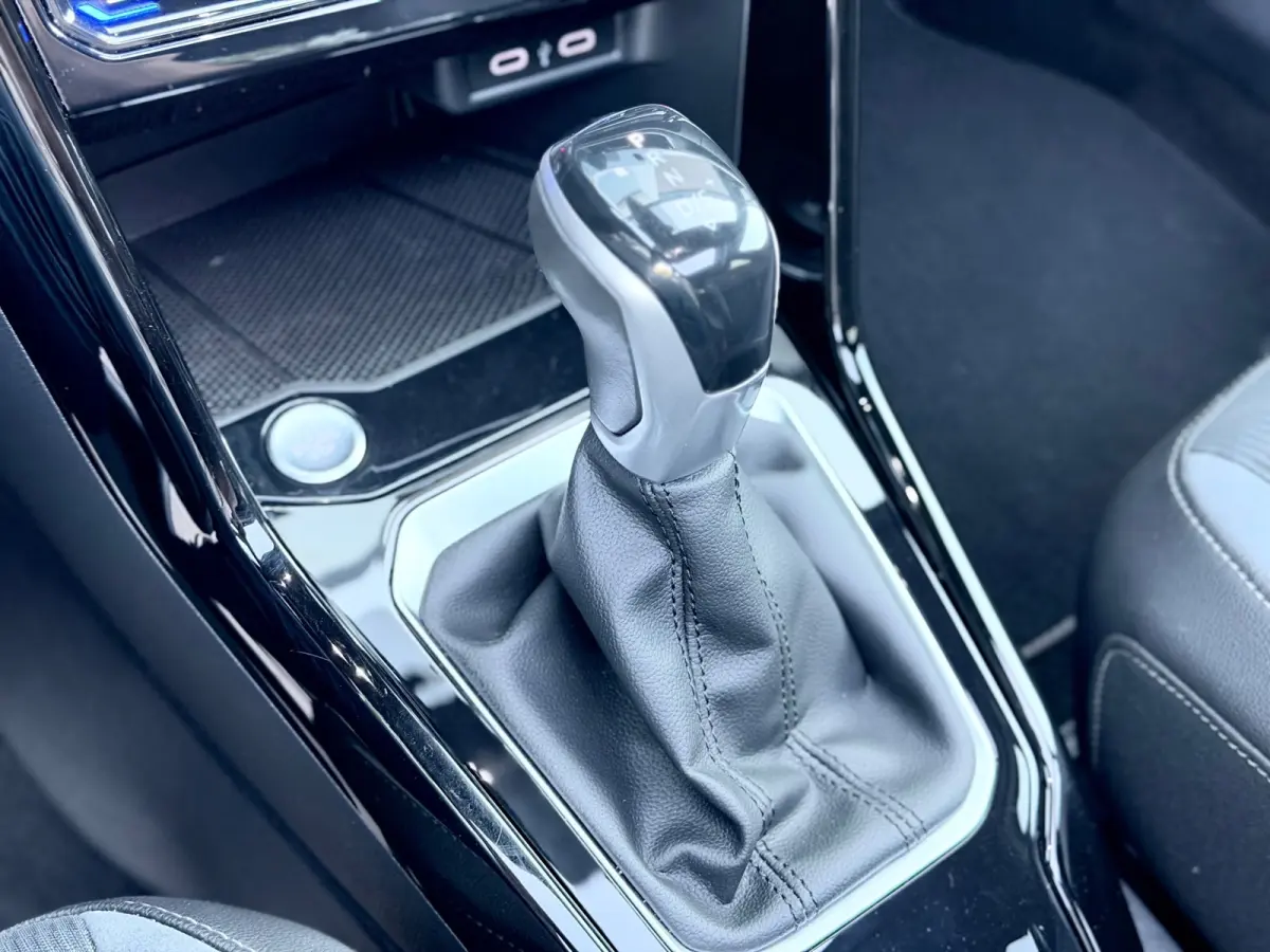 1.5 TSI 3x R-Line Pano/AppleCar/Keyless