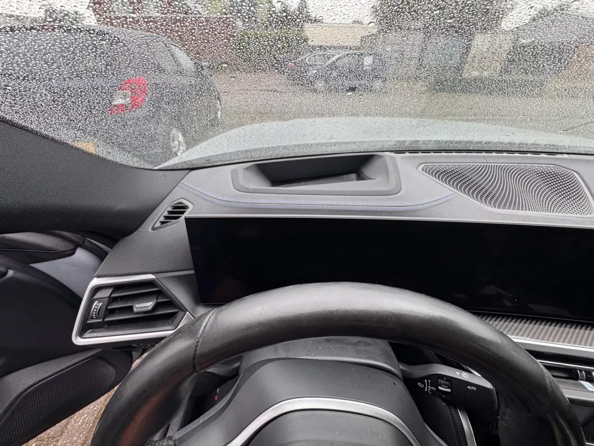 eDrive40 High Executive 84 kWh / ELEKTROMOTOR DEFECT / SOH NO POSI/