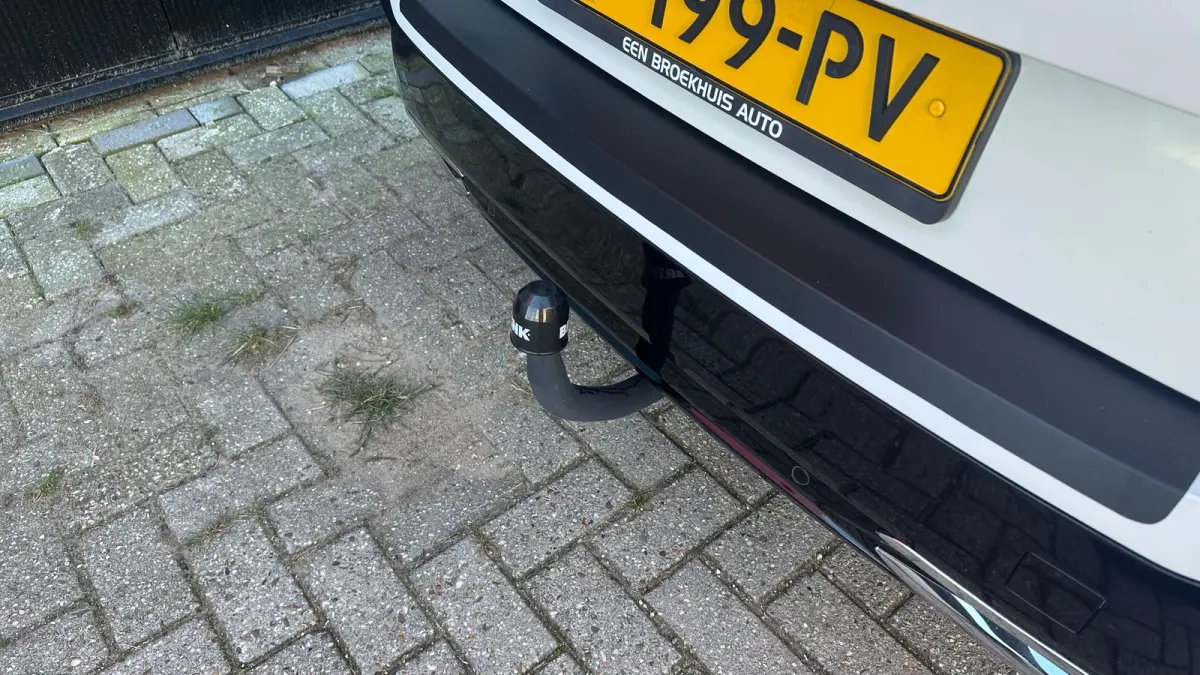 1.2 PureTech Allure | Navigatie | Apple Carplay / Android Auto | Camera | Cruise Control | | Achteruitrijcamera | Apple Carplay/Android Auto|telefoonintegratie premium | Bestuurdersstoel in 