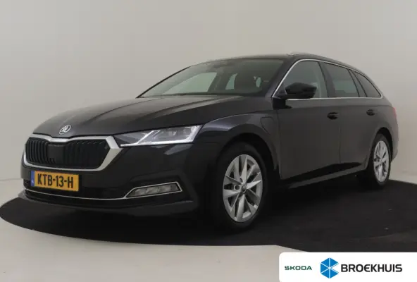 1.4 TSI iV PHEV Business Edition 204PK DSG/AUTO | Achteruitrijcamera | Parkeer assistent | App connect | Elektr verstelbare stoelen  | stoel/stuurverw | Keyless entry/start | Dodehoek detect