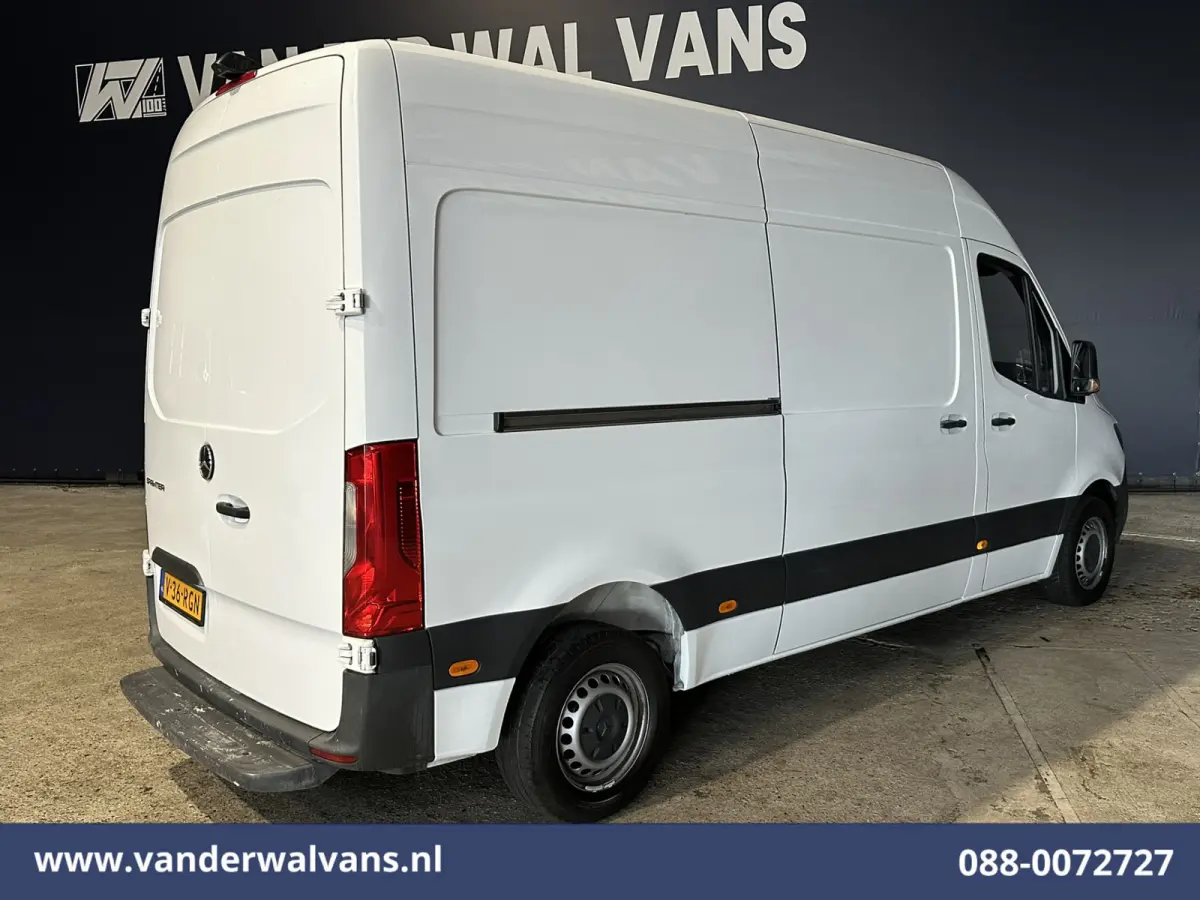 214 CDI 143pk L2H2 Euro6 Airco | Camera | Apple Carplay | Chauffeursstoel Android Auto, Bijrijdersbank