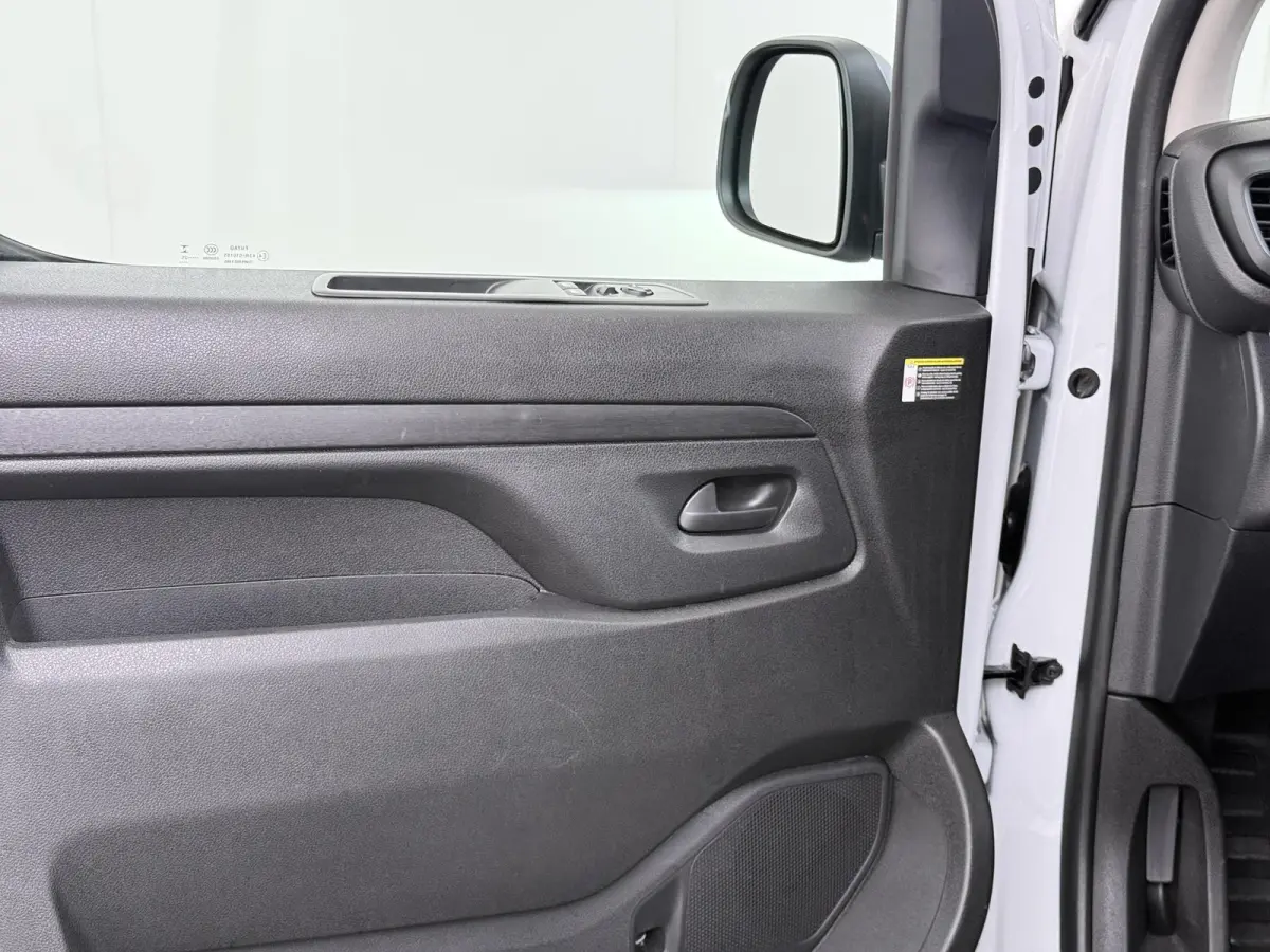 Long 75 kWh L3 9pl | SOH 95% | CAMERA | NAVIGATIE | BTW VERREKENBAAR | LED | CLIMA | FABRIEKSGARANTIE TOT 11-2027 | ALL-IN PRIJS