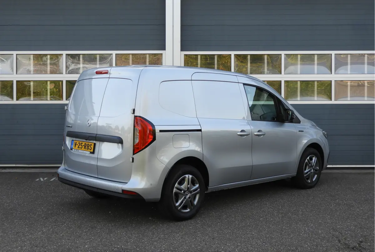 112 Select L1 51 kWh | MBUX | LED | CAMERA | CRUISE CONTROL
