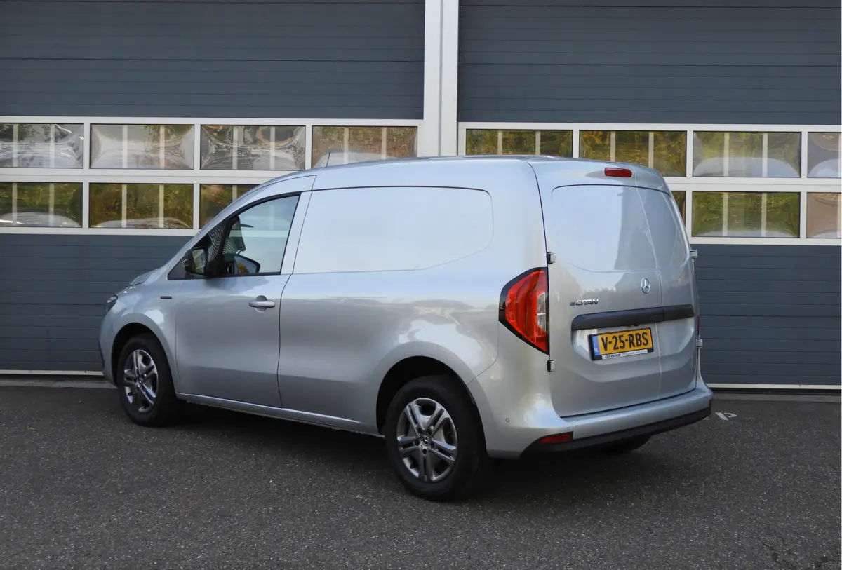 112 Select L1 51 kWh | MBUX | LED | CAMERA | CRUISE CONTROL