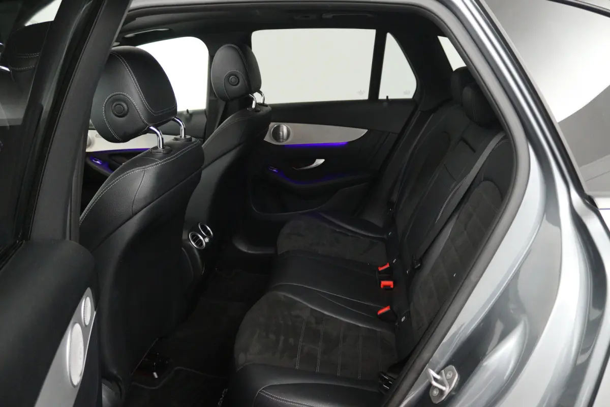 4MATIC Premium Plus (PANORAMADAK, SFEERVERLICHTING, CAMERA, ELEKT. STOELEN)