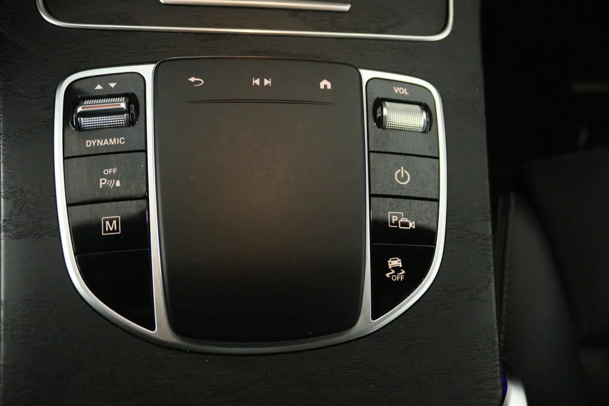 4MATIC Premium Plus (PANORAMADAK, SFEERVERLICHTING, CAMERA, ELEKT. STOELEN)
