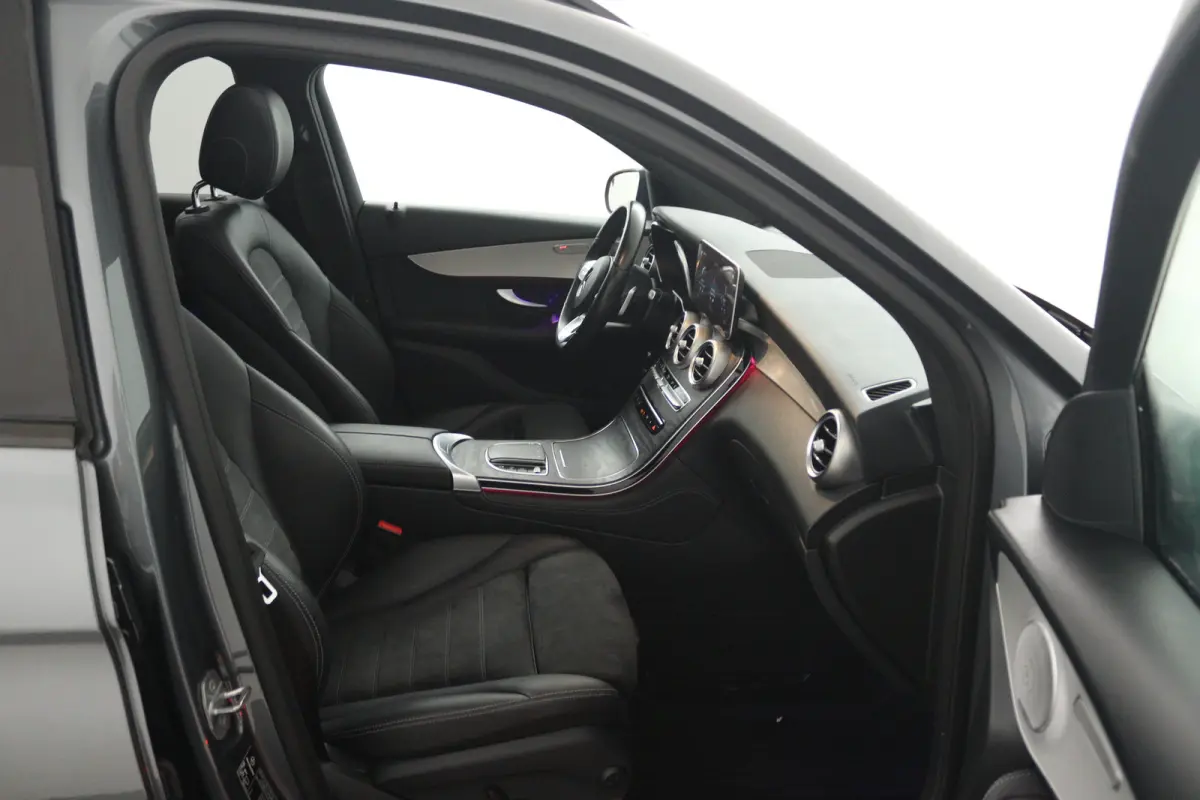 4MATIC Premium Plus (PANORAMADAK, SFEERVERLICHTING, CAMERA, ELEKT. STOELEN)