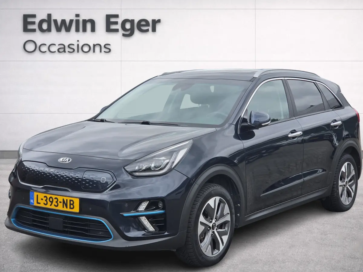 DynamicPlusLine 64 kWh | SOH 100% | 3 Fase laden | Schuif/kanteldak | Half Leder | Andriod Auto | Apple carplay | Navigatie