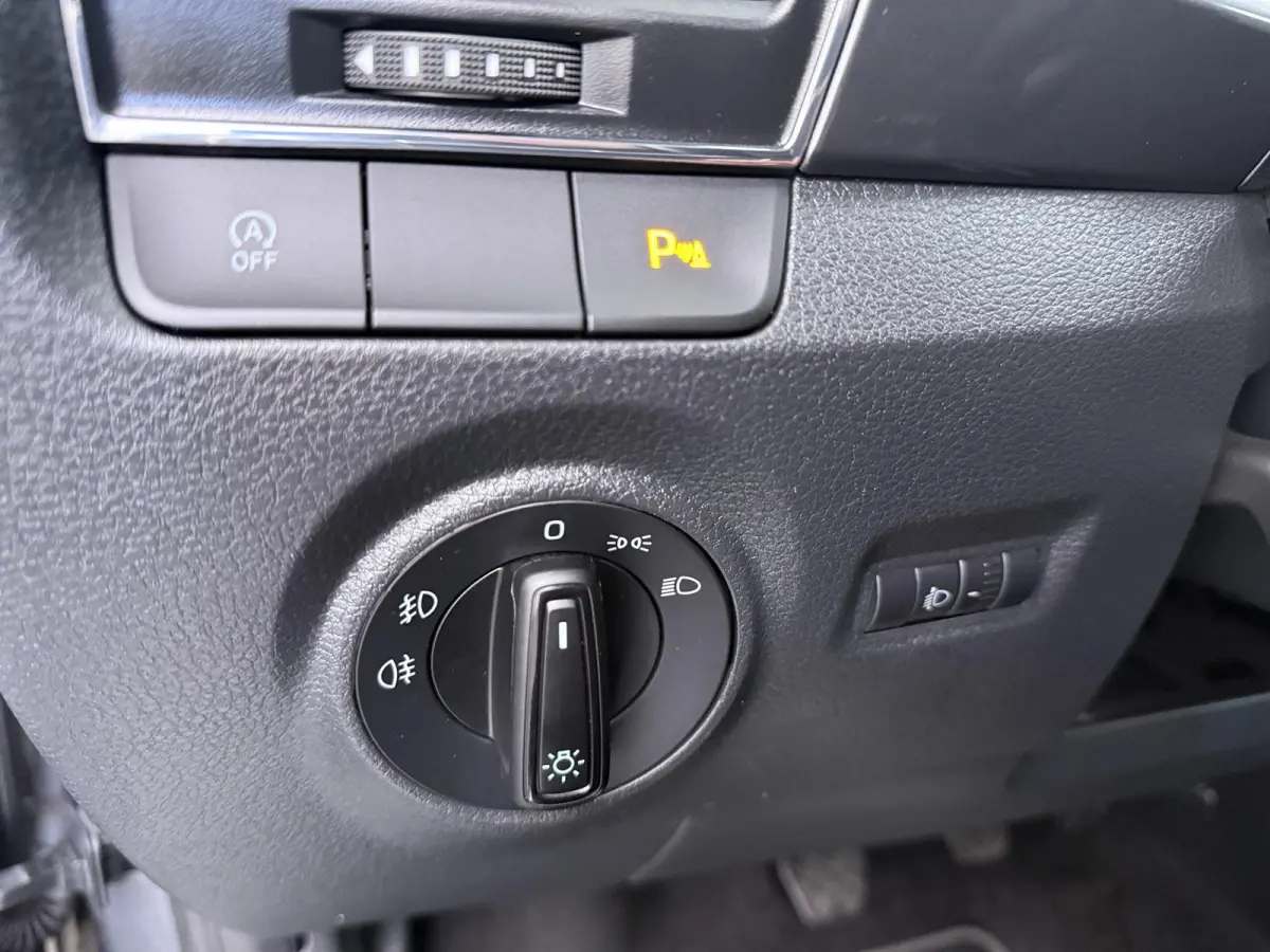 1.0 TSI Business Edition | Apple Carplay/Android Auto | Parkeersensoren voor & achter |