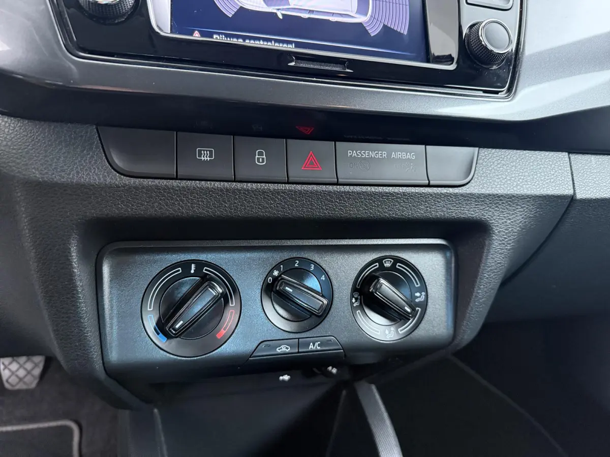 1.0 TSI Business Edition | Apple Carplay/Android Auto | Parkeersensoren voor & achter |