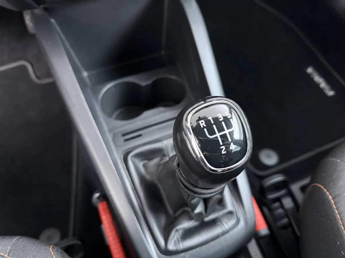 1.0 TSI Business Edition | Apple Carplay/Android Auto | Parkeersensoren voor & achter |