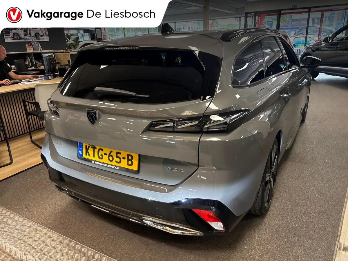 1.6 Plug-in Hybrid 180 Allure Avantage GT / navi / 8 jaar fabrieks garantie / camera