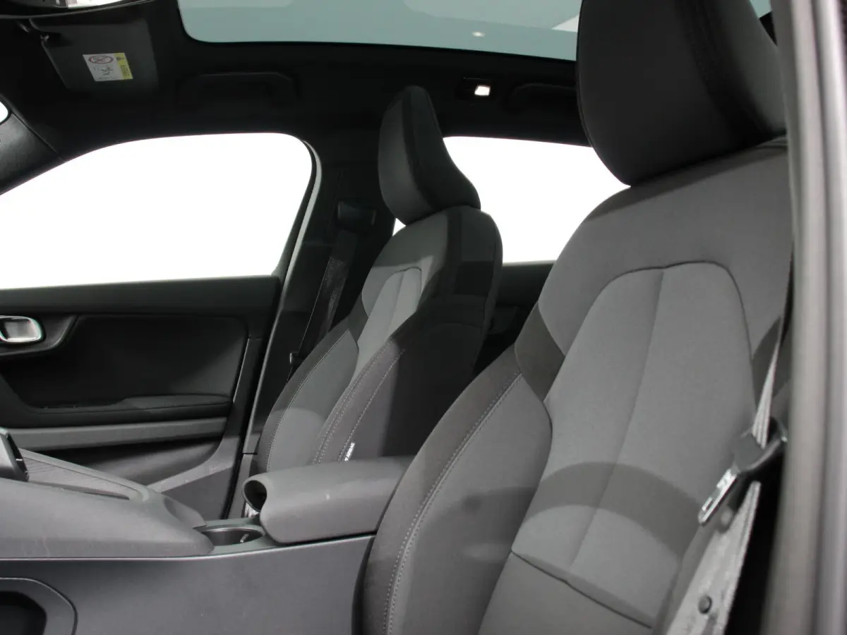 Long Range Dual Motor 408pk Launch Edition 78kWh SOH 93.6% Climate control Cruise control Panoramadak Parkeersensoren + Camera Voorstoelen verwarmd Apple Carplay/ Android Auto