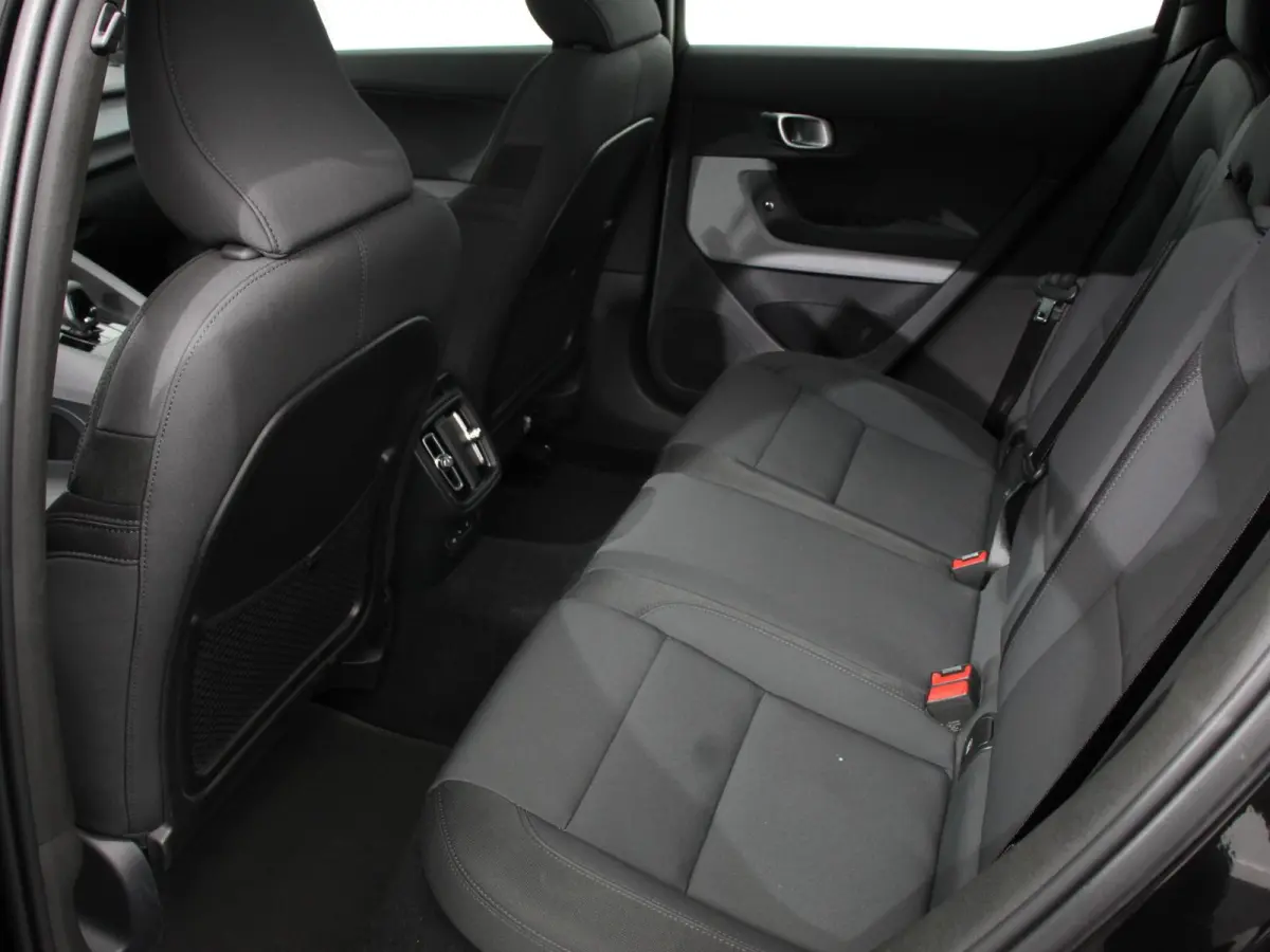 Long Range Dual Motor 408pk Launch Edition 78kWh SOH 93.6% Climate control Cruise control Panoramadak Parkeersensoren + Camera Voorstoelen verwarmd Apple Carplay/ Android Auto