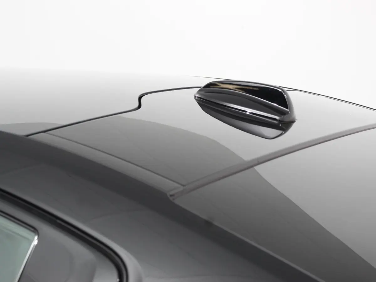 Long Range Dual Motor 408pk Launch Edition 78kWh SOH 93.6% Climate control Cruise control Panoramadak Parkeersensoren + Camera Voorstoelen verwarmd Apple Carplay/ Android Auto
