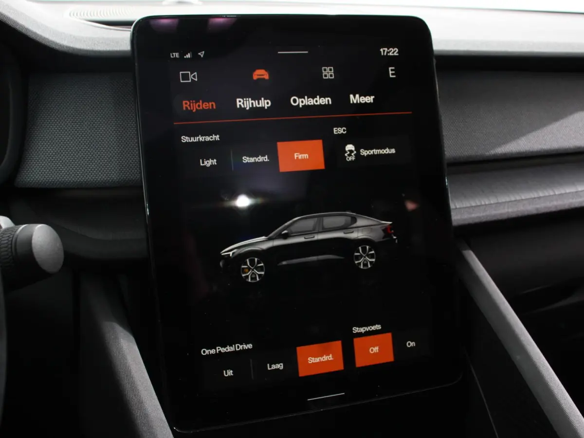 Long Range Dual Motor 408pk Launch Edition 78kWh SOH 93.6% Climate control Cruise control Panoramadak Parkeersensoren + Camera Voorstoelen verwarmd Apple Carplay/ Android Auto