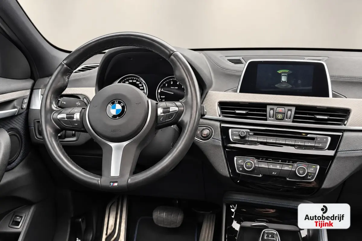 sDrive20i Executive | Automaat | LED | Pano | Trekhaak | M Sport X | Parking Pack | Elek. achterklep | Audio Media Pack | LMV 19" |