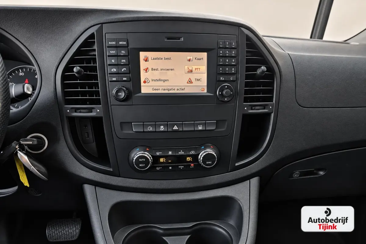 116 CDI Lang DC Comfort Automaat | LED | Standkachel | Camera | Stoelverwarming | Leder | Trekhaak | Keyless | Blind Spot | Lane assist |