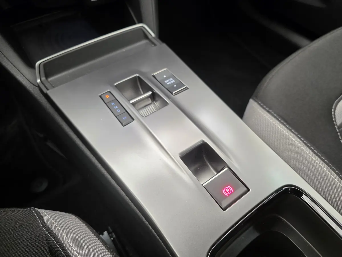 Edition Climate Control | Digitaal Dashboard | 17" Lichtmetaal | Carplay | Cruise | Parkeersensoren Achter | Apple Carplay/Android Auto|telefoonintegratie premium | Connected services | Crui