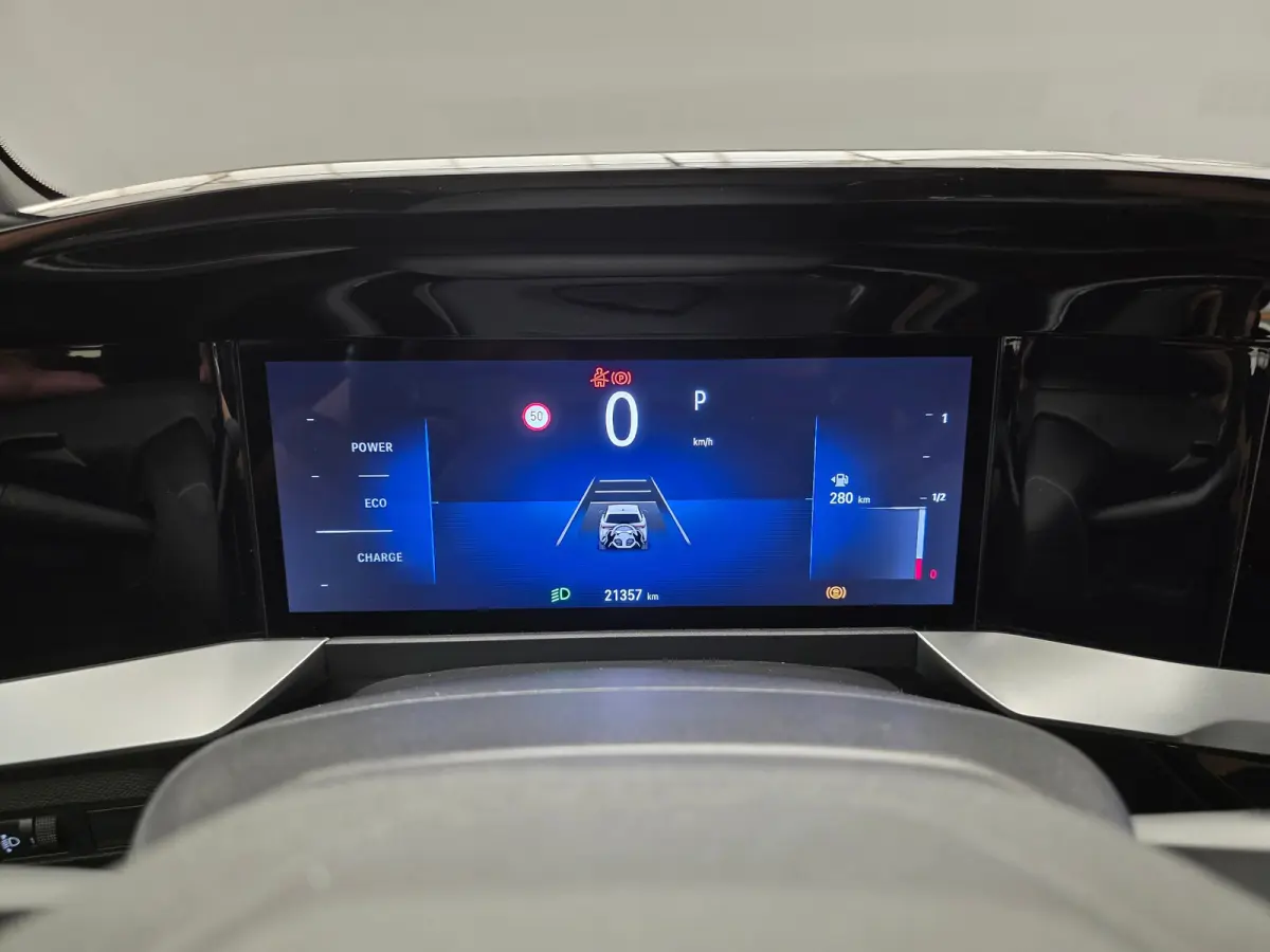 Edition Climate Control | Digitaal Dashboard | 17" Lichtmetaal | Carplay | Cruise | Parkeersensoren Achter | Apple Carplay/Android Auto|telefoonintegratie premium | Connected services | Crui