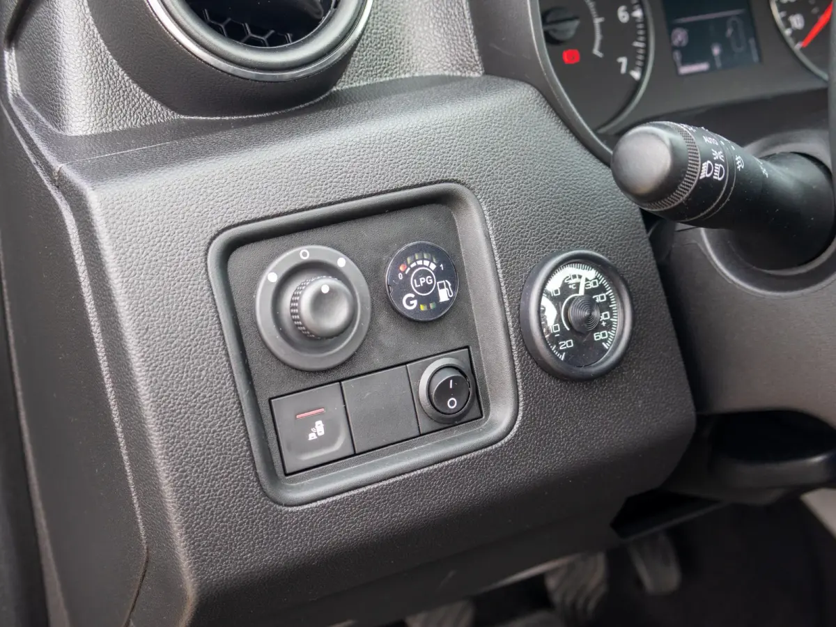 1.0 TCe Bi-Fuel Comfort Camera Sidebars Navi