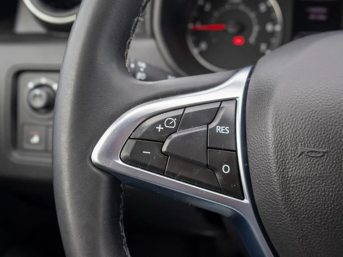 1.0 TCe Bi-Fuel Comfort Camera Sidebars Navi