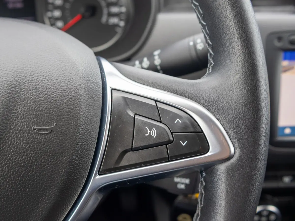 1.0 TCe Bi-Fuel Comfort Camera Sidebars Navi