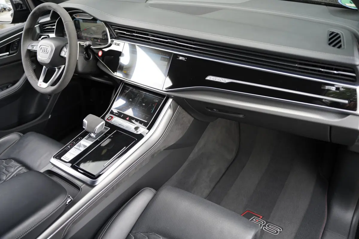 RSQ8 4.0 TFSI RS quattro Pano Ceramic Leder B&O 360Cam Softclose Alcantara Roof Trekhaak